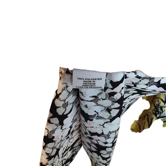 ELLE multi colored blouse. SMALL - Picture 7 of 7